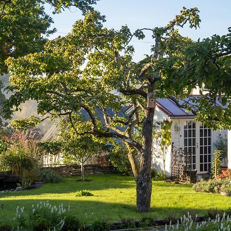 Stenkullens Gardshus Borensberg Bagian luar foto